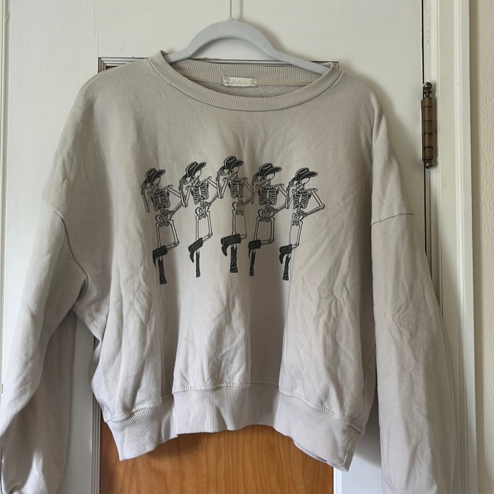 Altar’d State Cropped Crewneck. Women’s M.